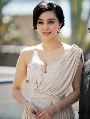 ����������ꩼ{�Ӱ�� ��LV�Lȹ�߸�Ь¶���Ըа硰Ů��