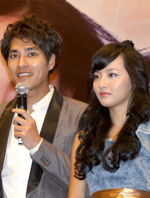 �����ߴ�ţ�ж�ȹ�߸�Ь�y���{������ϯ��� �����Ǒ�Ҫˢ��