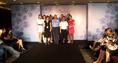 ��ۚW�R����ŮЬ��һƷ���ﶬ��ӆ؛���A�M�ɹ�