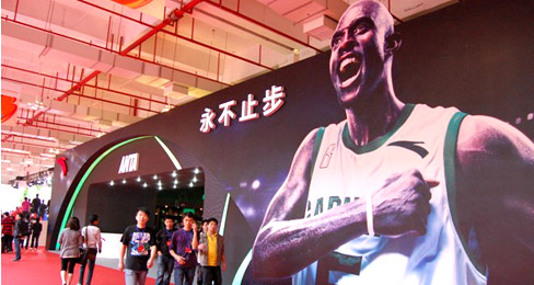 �Ї�(gu��)Ь�W(w��ng)����ֱ���x��Ь����(hu��)��Ʒչ�^