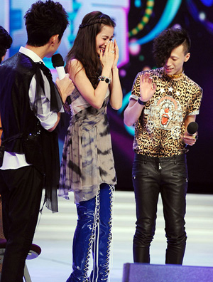 Angelababy䛹�Ŀ��LADY GAGA���õĸ߸�Ь���L�M���^��