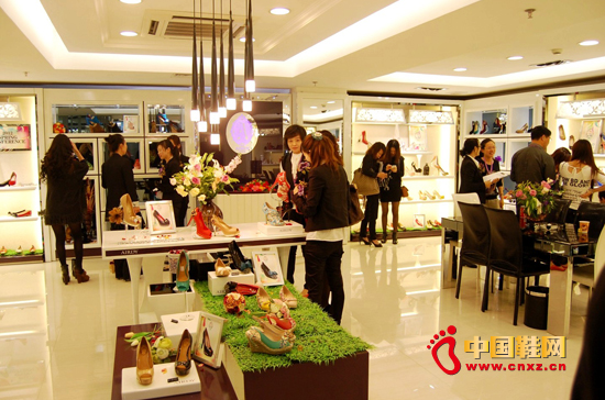 廣州雅迪女鞋2012春季演示會隆重召開