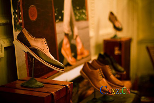 ���۽�(j��ng)��Ӣ�� Clarksý�w��2012������Ʒ