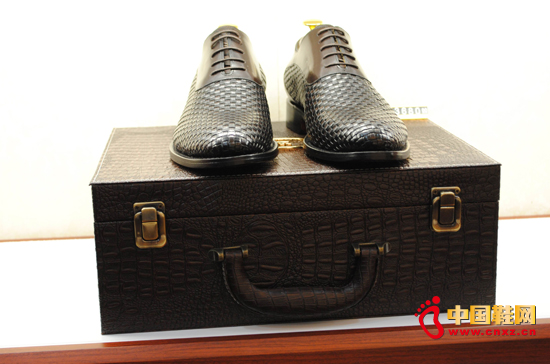 ������ֹ��p��ƤЬƷ�ơ���KKGG