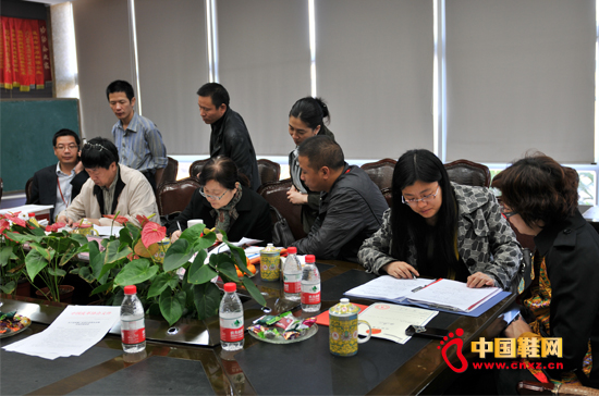 ��һЬ�I(y��)ӭ��(l��i)���Ї�(gu��)��Ƥ��(bi��o)־����(sh��)�ؿ���