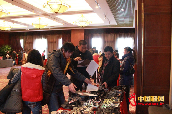 �l����չʾ����6��Ʒ��300���aƷ