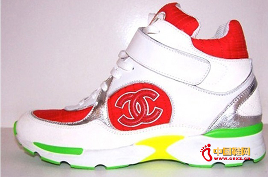 ���΃�(Chanel)2012�괺�Ŀ�@��Ь