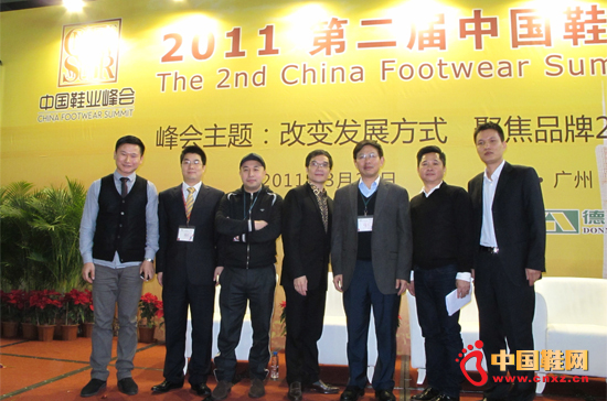 ��Ь�������@�������Լ�ϲ�g��Ь(2)