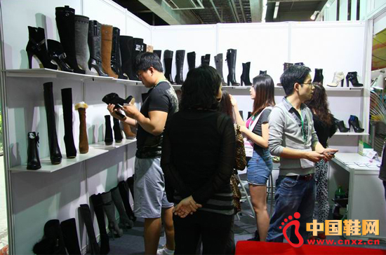 ��11���Ї����V�ݣ����HЬ�I(y��)չ�[��ʢ���_Ļ(3)