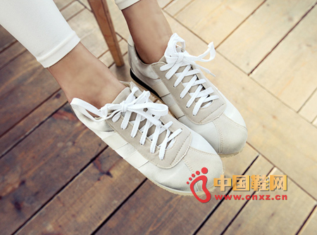 ���e��ɫ���ֺܺÿ����p���\��Ь���������Ь���OӋ���]����ͨ�\��Ь�ı��ظ�