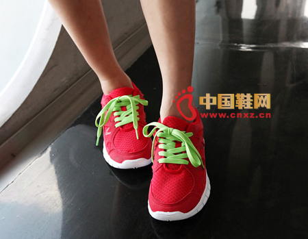 ɫ�ʰߔ̣�Ư���ĕr���\����Ь���p��Ĳ��|������·����ĳ����