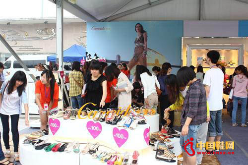 活動現(xiàn)場人潮涌動