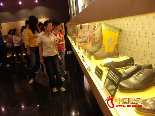 �t���Ѽ�ȡЬ�Ļ����販��ȫ���Ј�(ch��ng)