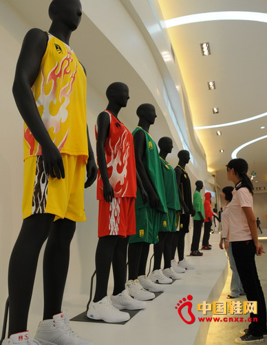 �}��Ь����I(y��)����