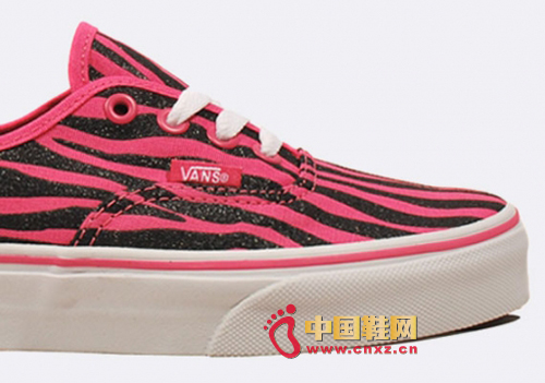 Vans �Ƴ��ۼt���R�y Authentic