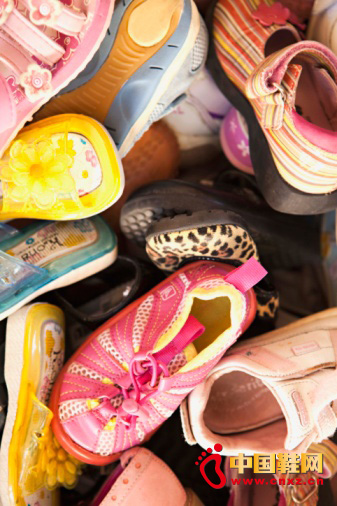 ��ͯЬ����I��΄������\�I��Ʒ�ƣ�