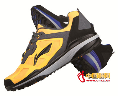 李寧公牛跑鞋