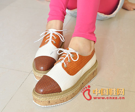 ���ƴɫϵ�����^��Ь