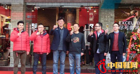 �°ق��A�е؅^�׼���Ş����ʽ����Lɳ