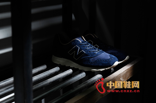 �°ق��cINVINCIBLE����eע��Ь��